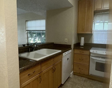 1135 Lake Shore Drive - Photo Thumbnail 28