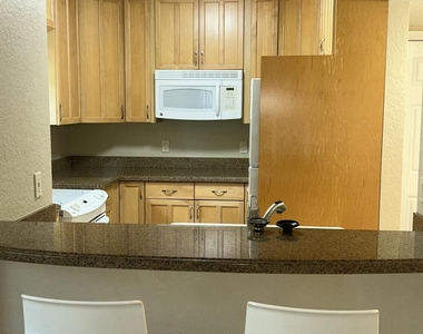 1135 Lake Shore Drive - Photo Thumbnail 29
