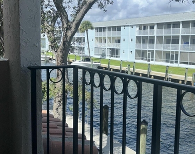 1135 Lake Shore Drive - Photo Thumbnail 38