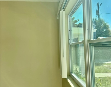 616 S 6th Street - Photo Thumbnail 16