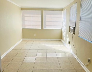 616 S 6th Street - Photo Thumbnail 8