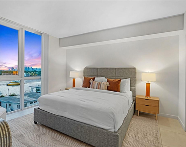 401 N Birch Road - Photo Thumbnail 11