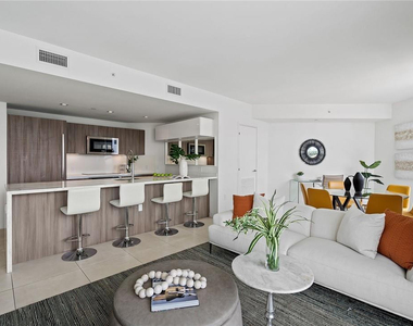 401 N Birch Road - Photo Thumbnail 4