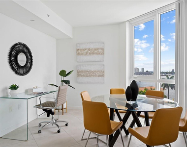 401 N Birch Road - Photo Thumbnail 5