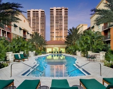 600 S Dixie Highway - Photo Thumbnail 9