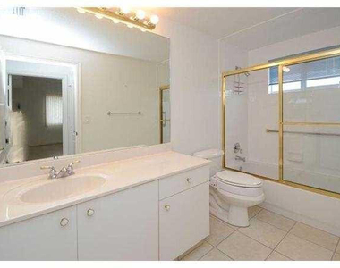 7715 Southampton Terrace - Photo Thumbnail 14
