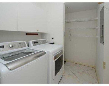 7715 Southampton Terrace - Photo Thumbnail 13