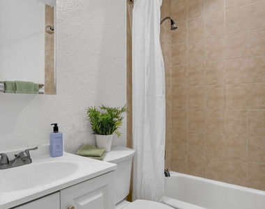 4051 Ne 13th Avenue Ne - Photo Thumbnail 19