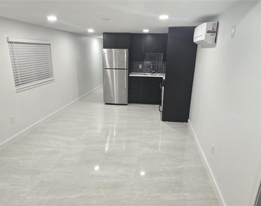 5310 Sw 23rd Terrace - Photo Thumbnail 1