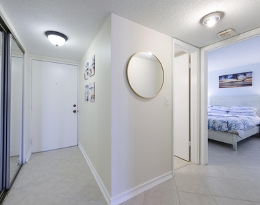 825 Egret Circle - Photo Thumbnail 12