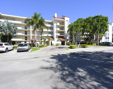 825 Egret Circle - Photo Thumbnail 19
