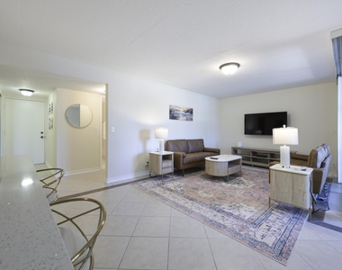 825 Egret Circle - Photo Thumbnail 2