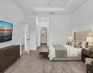 20538 Ne 2nd Court - Photo Thumbnail 15