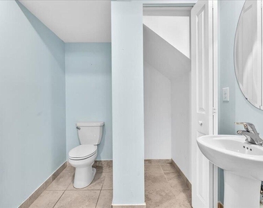 20538 Ne 2nd Court - Photo Thumbnail 8