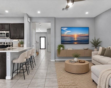 20538 Ne 2nd Court - Photo Thumbnail 10