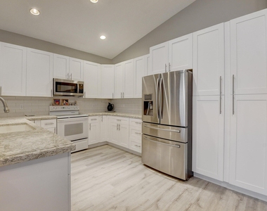 11595 Pamplona Boulevard - Photo Thumbnail 9