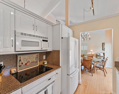 107 Mako Lane - Photo Thumbnail 21