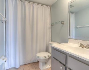 2500 W 67th Place - Photo Thumbnail 9
