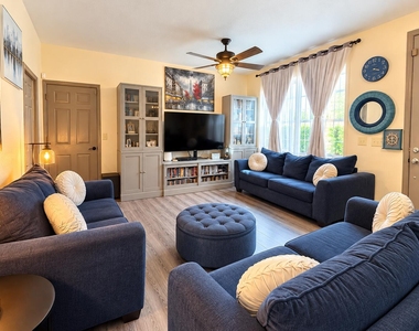 2590 Se Pineland Drive - Photo Thumbnail 9