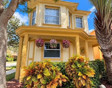 2590 Se Pineland Drive - Photo Thumbnail 2