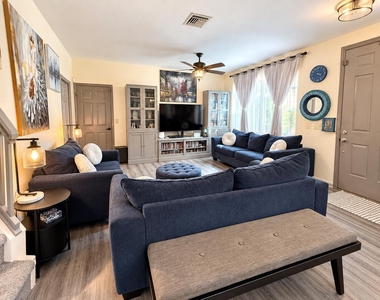 2590 Se Pineland Drive - Photo Thumbnail 10