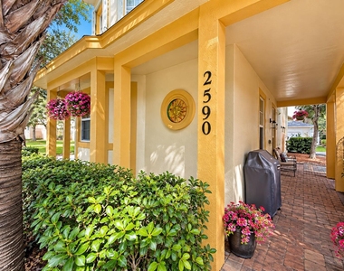 2590 Se Pineland Drive - Photo Thumbnail 4