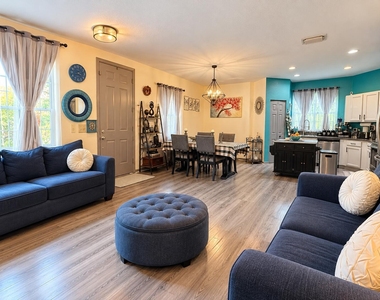 2590 Se Pineland Drive - Photo Thumbnail 8
