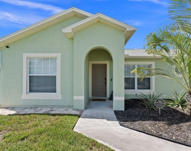 5789 Nw Belwood Circle - Photo Thumbnail 2