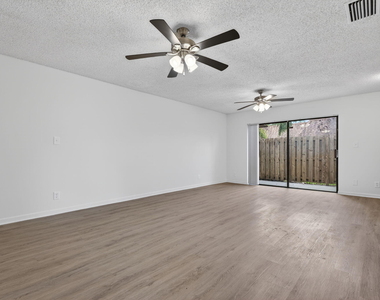 4983 Nw 95th Avenue - Photo Thumbnail 13