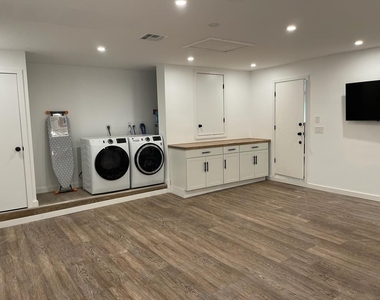 7360 San Sebastian Drive - Photo Thumbnail 21