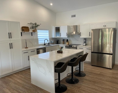 7360 San Sebastian Drive - Photo Thumbnail 6