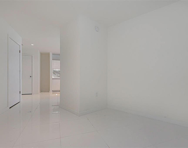 851 Ne 1st Avenue - Photo Thumbnail 11