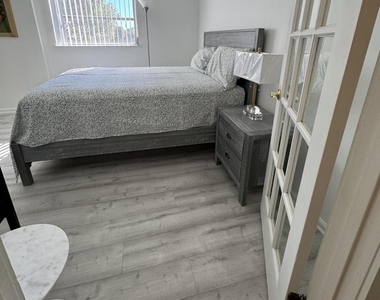 1601 S Flagler Drive - Photo Thumbnail 22