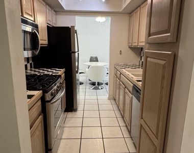 1601 S Flagler Drive - Photo Thumbnail 5