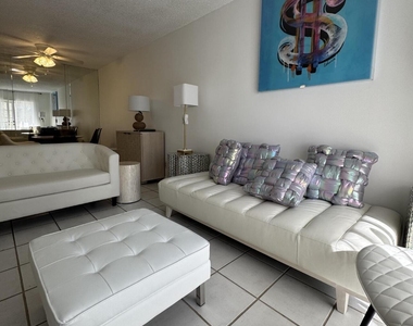 1601 S Flagler Drive - Photo Thumbnail 17