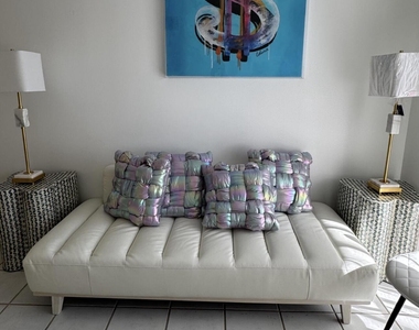 1601 S Flagler Drive - Photo Thumbnail 13