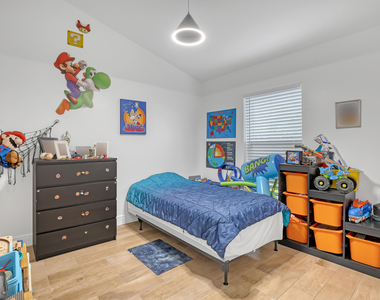 1784 Barnstable Road - Photo Thumbnail 23