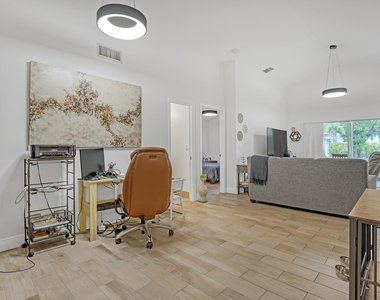 1784 Barnstable Road - Photo Thumbnail 5