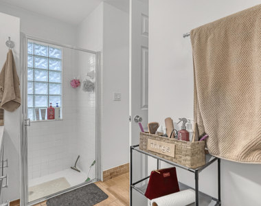 1784 Barnstable Road - Photo Thumbnail 19