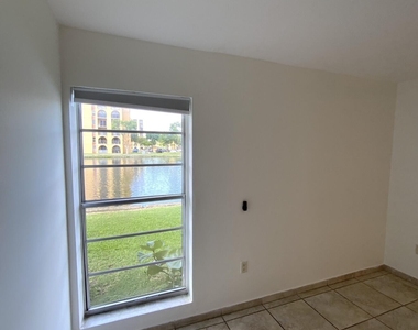 4709 Nw 7th Street - Photo Thumbnail 11