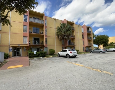 4709 Nw 7th Street - Photo Thumbnail 19