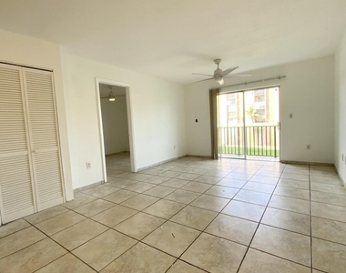 4709 Nw 7th Street - Photo Thumbnail 5