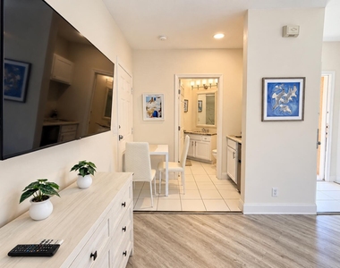 8358 Mulligan Circle - Photo Thumbnail 11