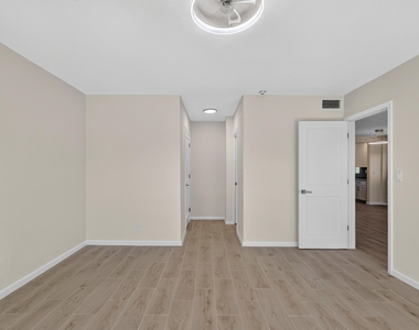 331 Sw 8th - Photo Thumbnail 11
