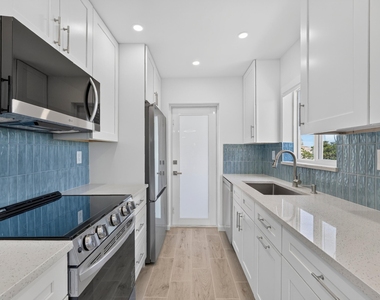 331 Sw 8th - Photo Thumbnail 1