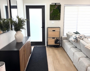 100 Sw 7th Street - Photo Thumbnail 5