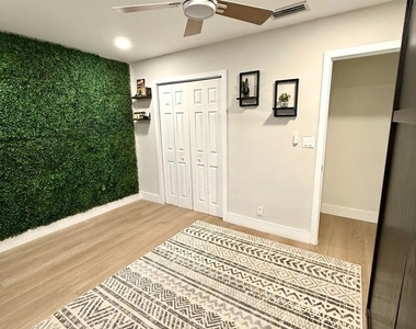 100 Sw 7th Street - Photo Thumbnail 12