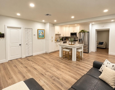 510 Nw 108th Street - Photo Thumbnail 3
