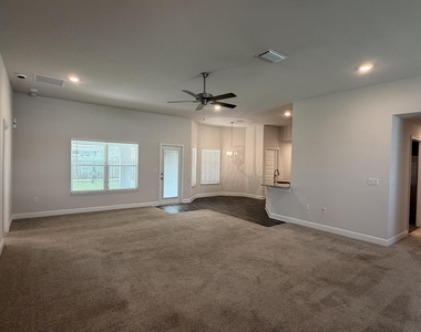 5237 Nw Reba Circle - Photo Thumbnail 7
