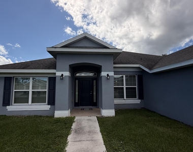 5237 Nw Reba Circle - Photo Thumbnail 2